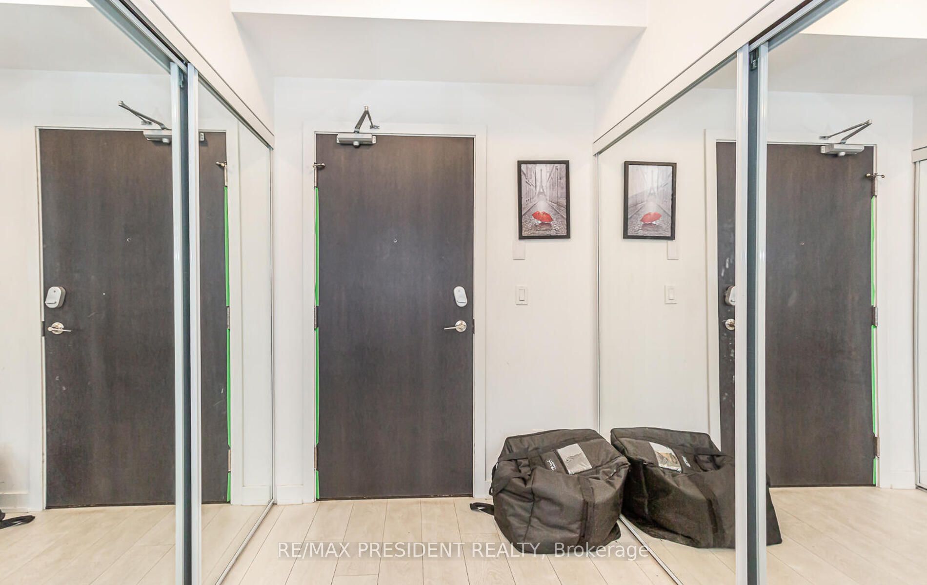 50 Bruyeres Mews 901 Property Photo 10