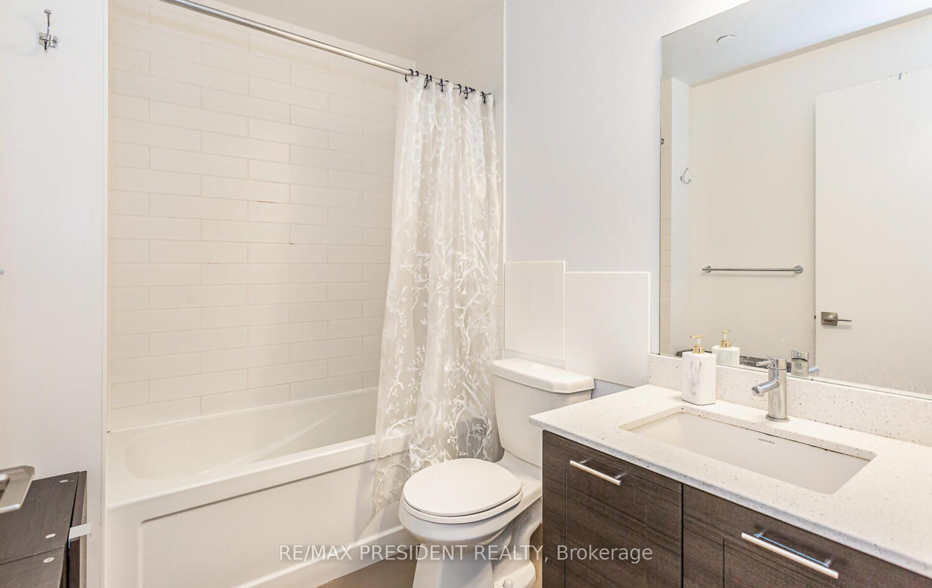 50 Bruyeres Mews 901 Property Photo 26