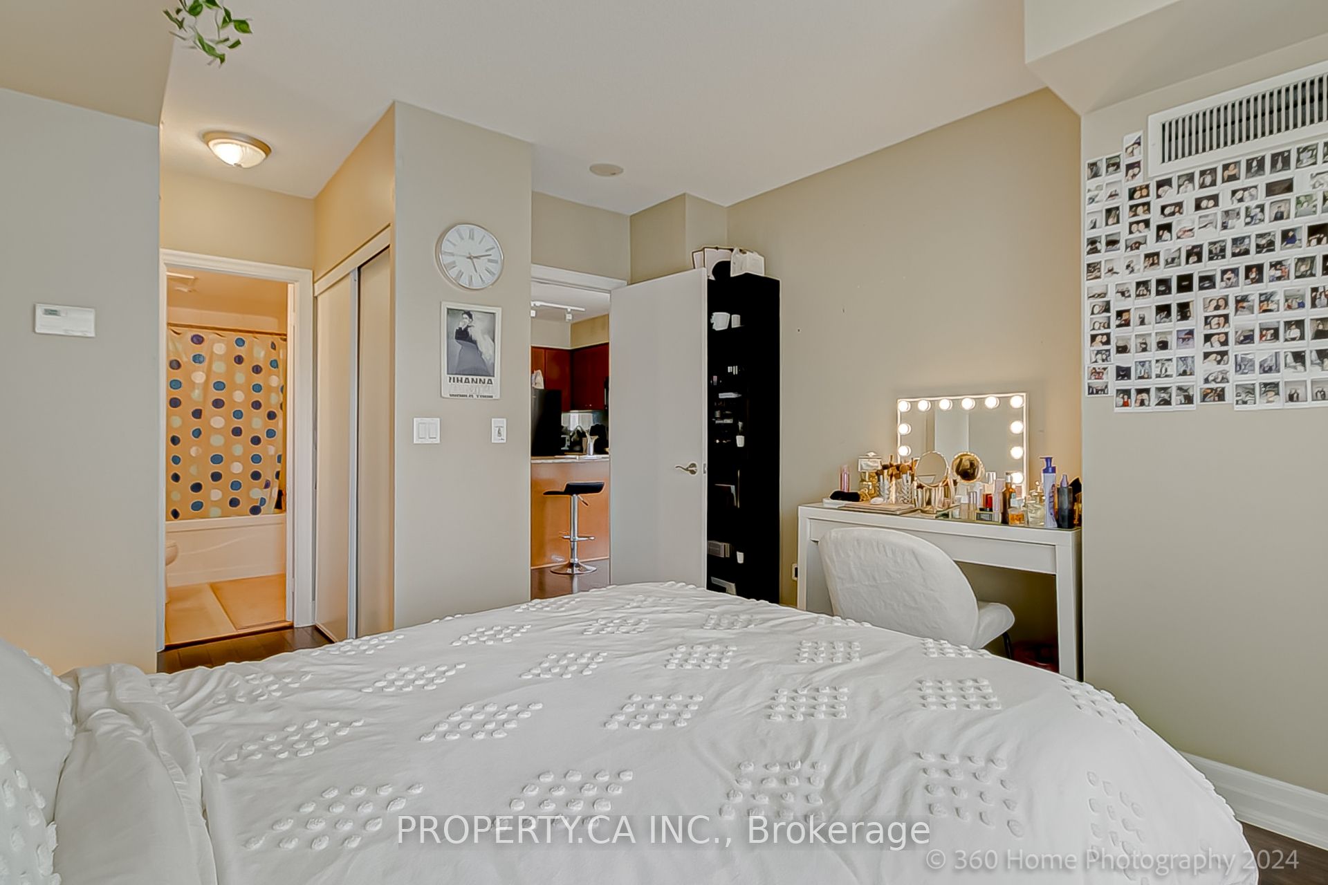 8 Scollard Street 702 Property Photo 8