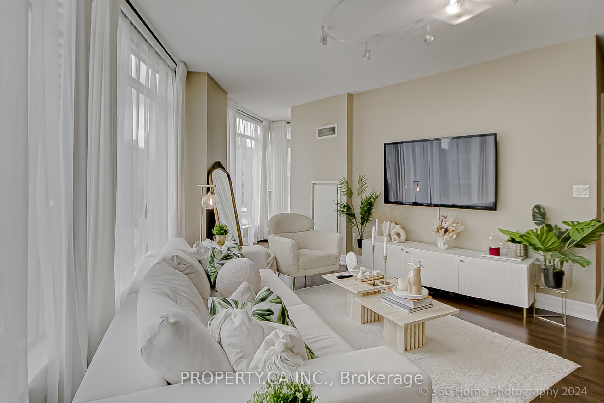 8 Scollard Street 702 Property Photo 14