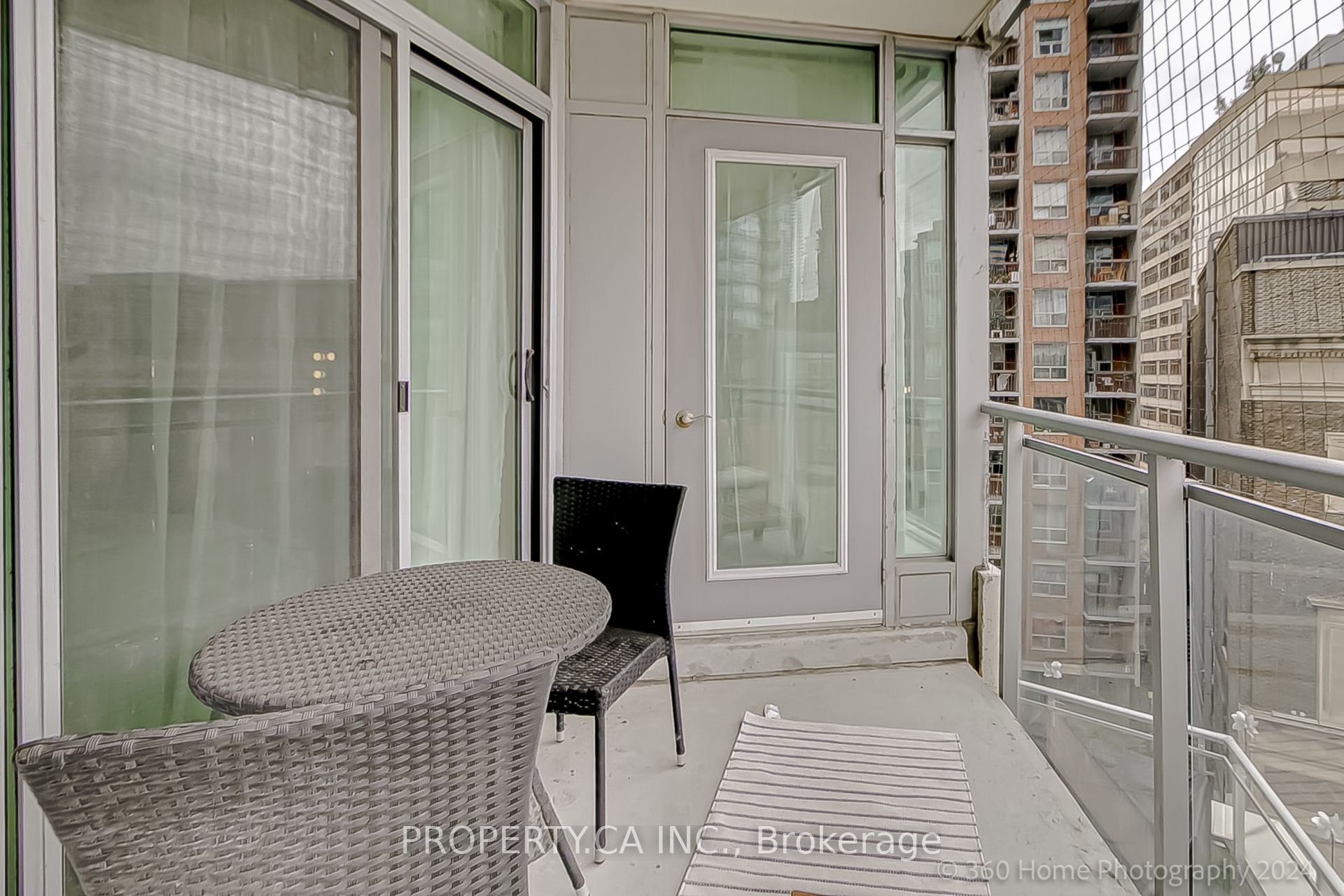 8 Scollard Street 702 Property Photo 17