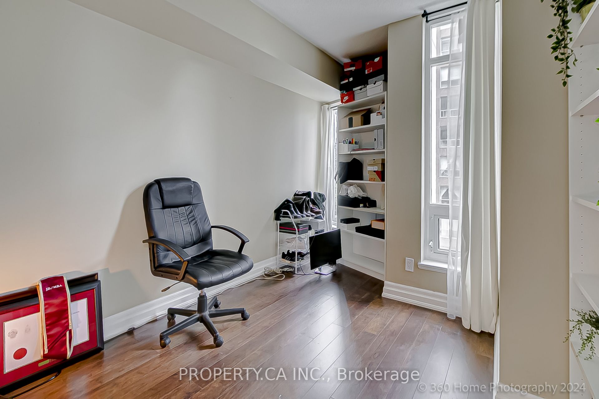 8 Scollard Street 702 Property Photo 19
