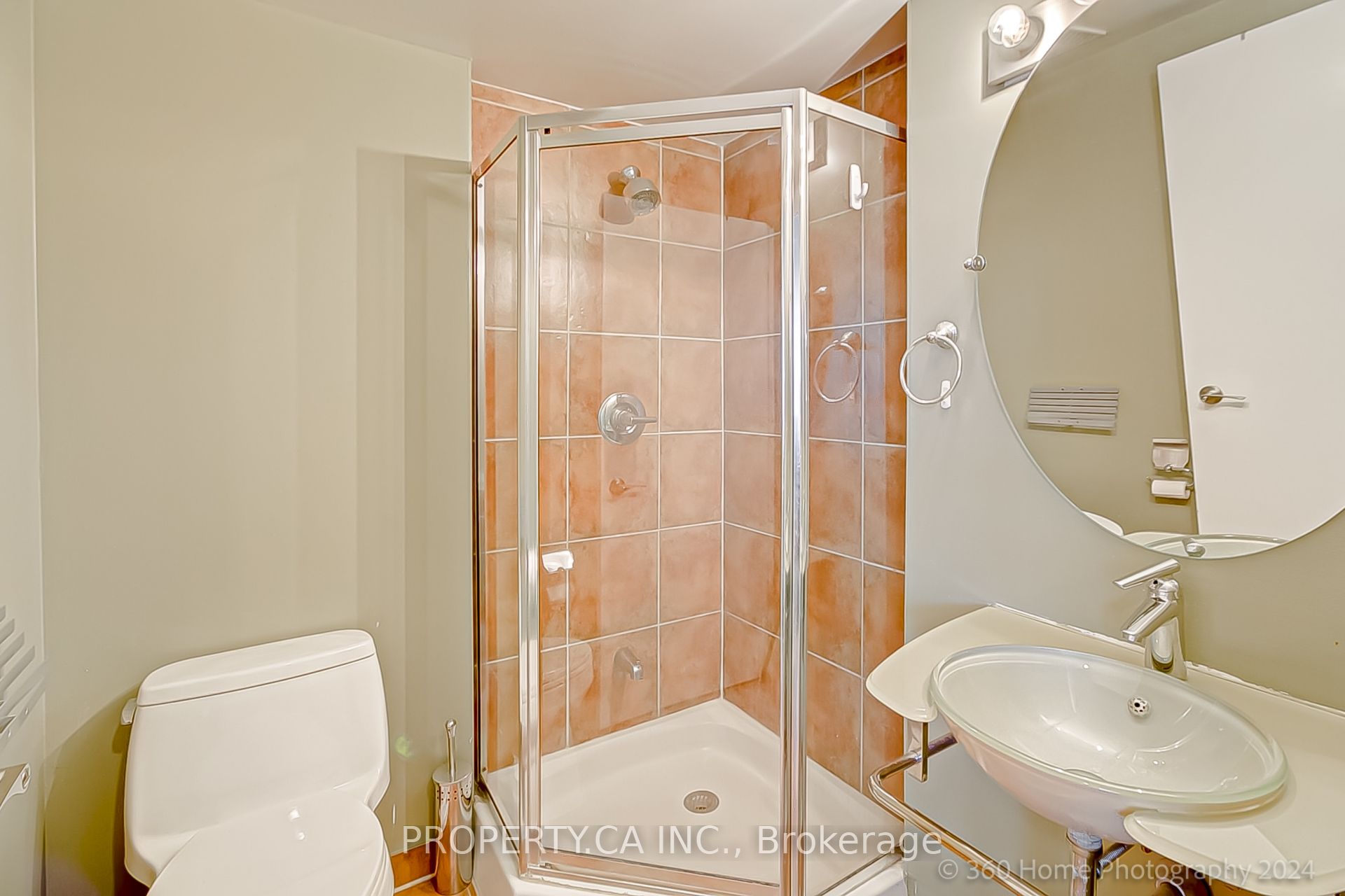 8 Scollard Street 702 Property Photo 21