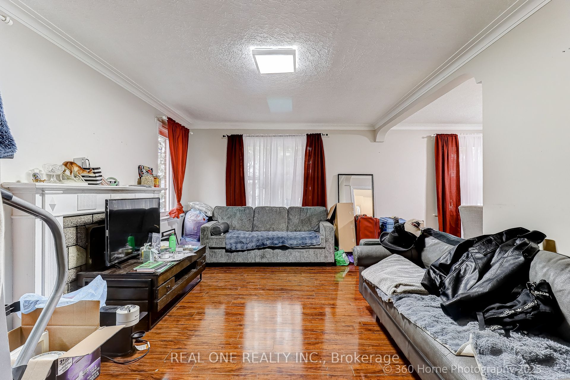 212 Cummer Avenue Property Photo 7