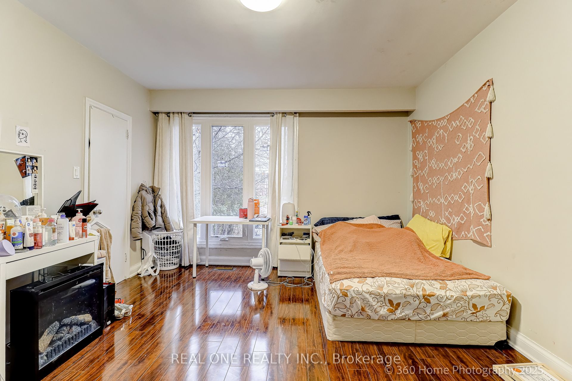 212 Cummer Avenue Property Photo 17