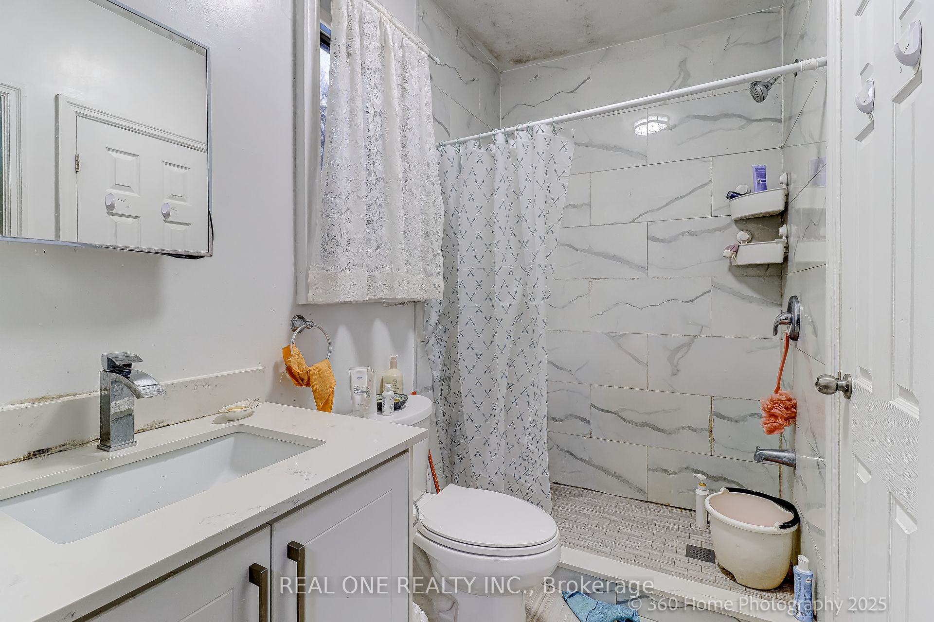 212 Cummer Avenue Property Photo 18