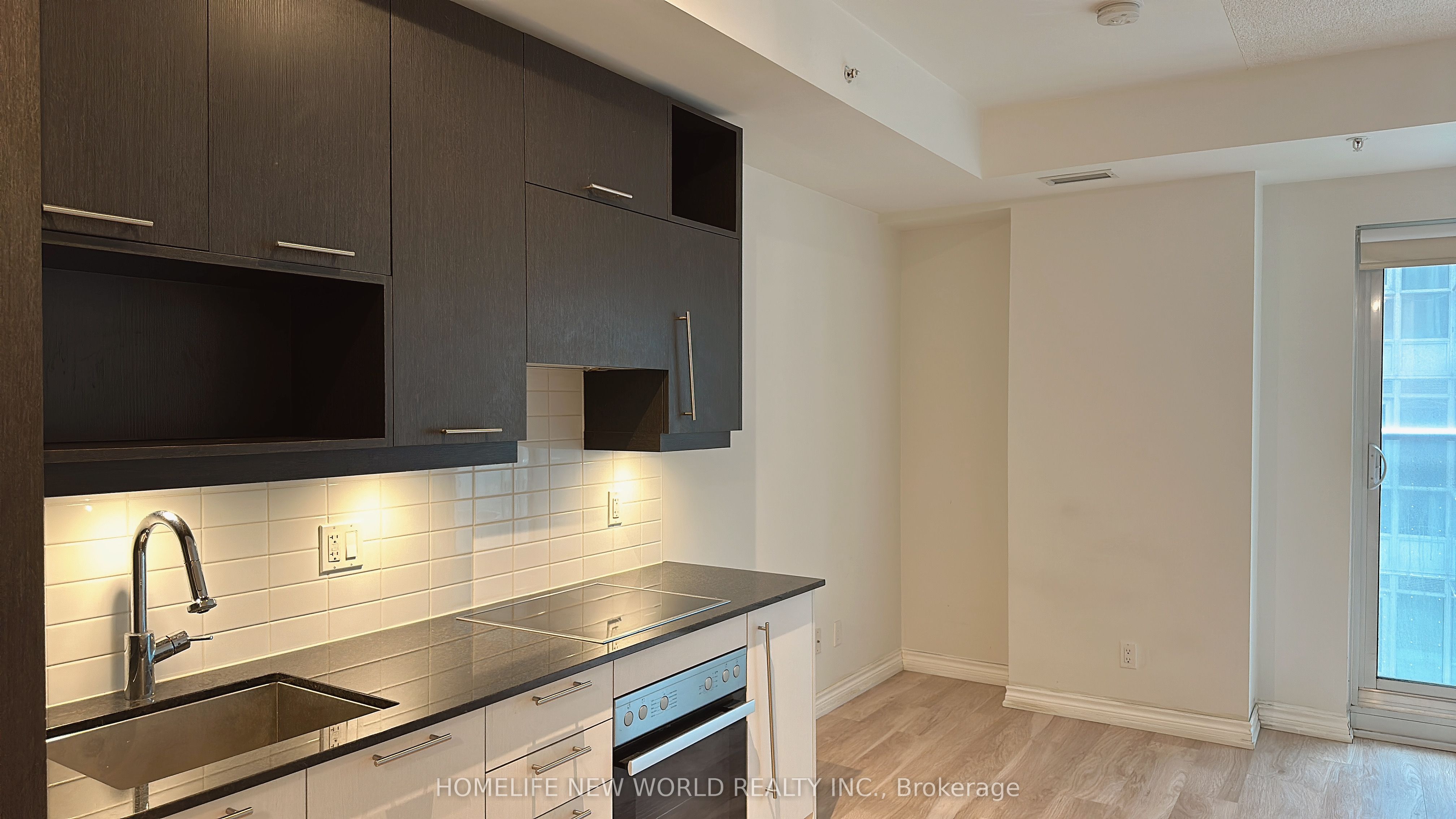 30 Nelson Street 402 Property Photo 7