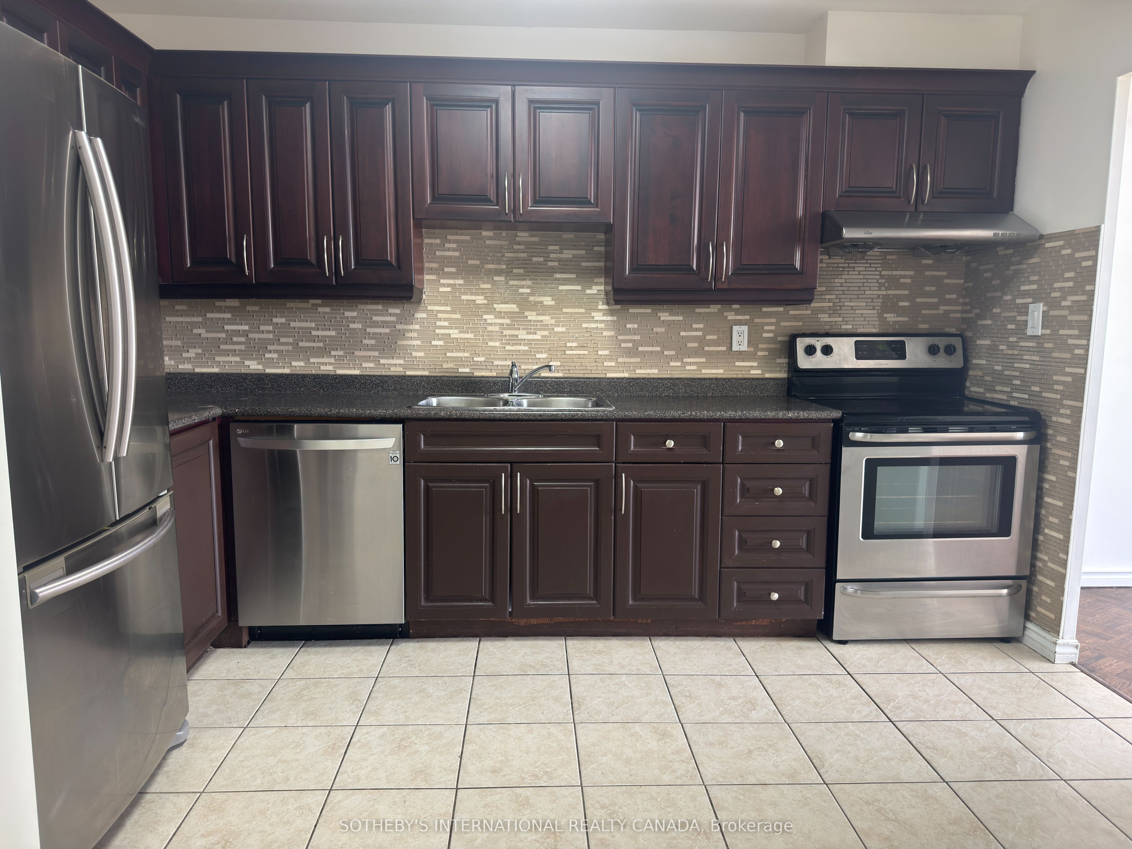 60 Pavane Link Way 706 Property Photo 4