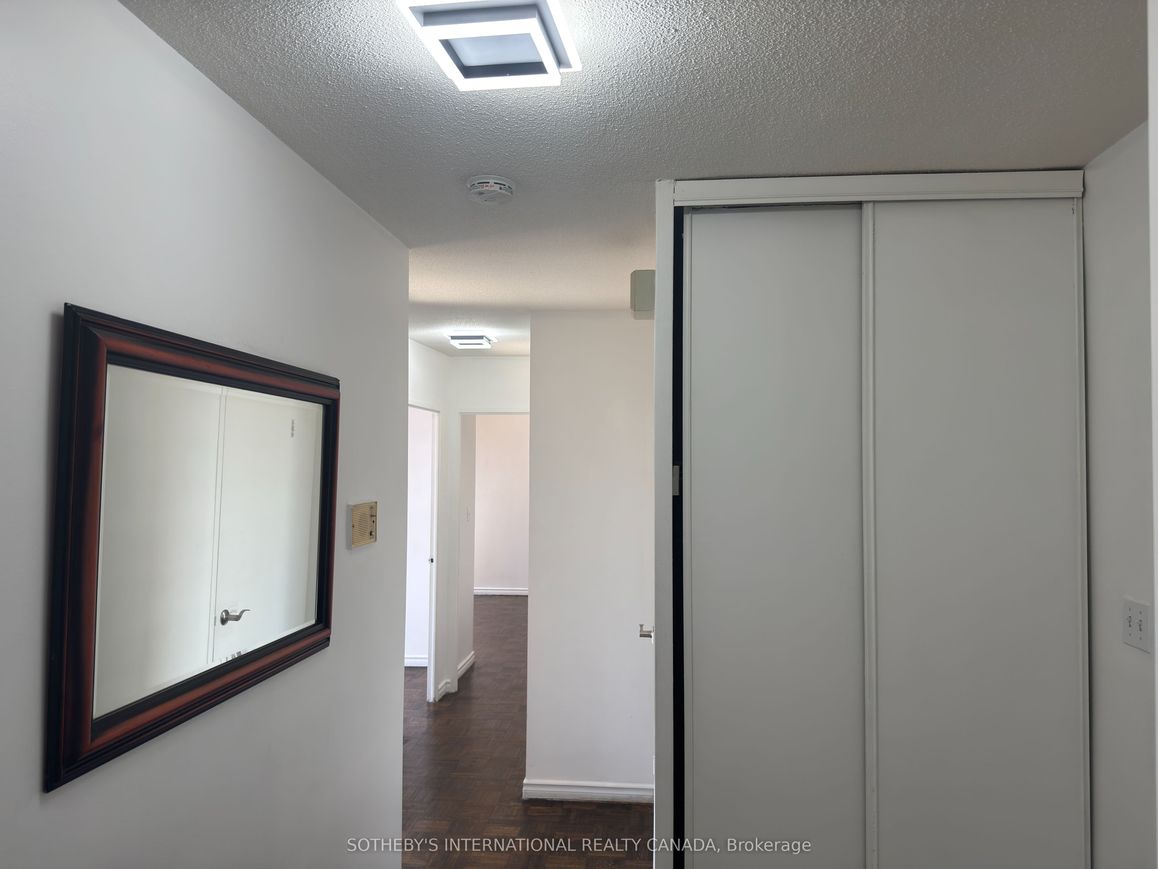 60 Pavane Link Way 706 Property Photo 7