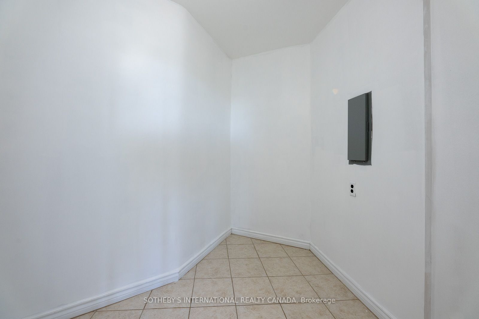 60 Pavane Link Way 706 Property Photo 21