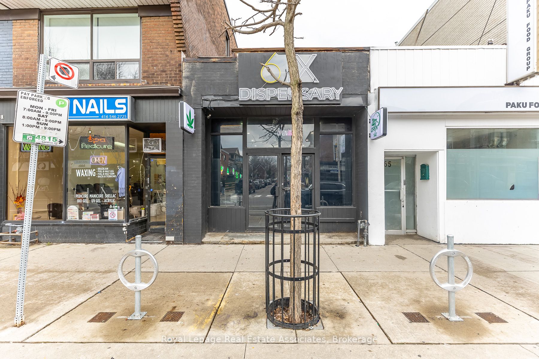 863 Bloor Street W
