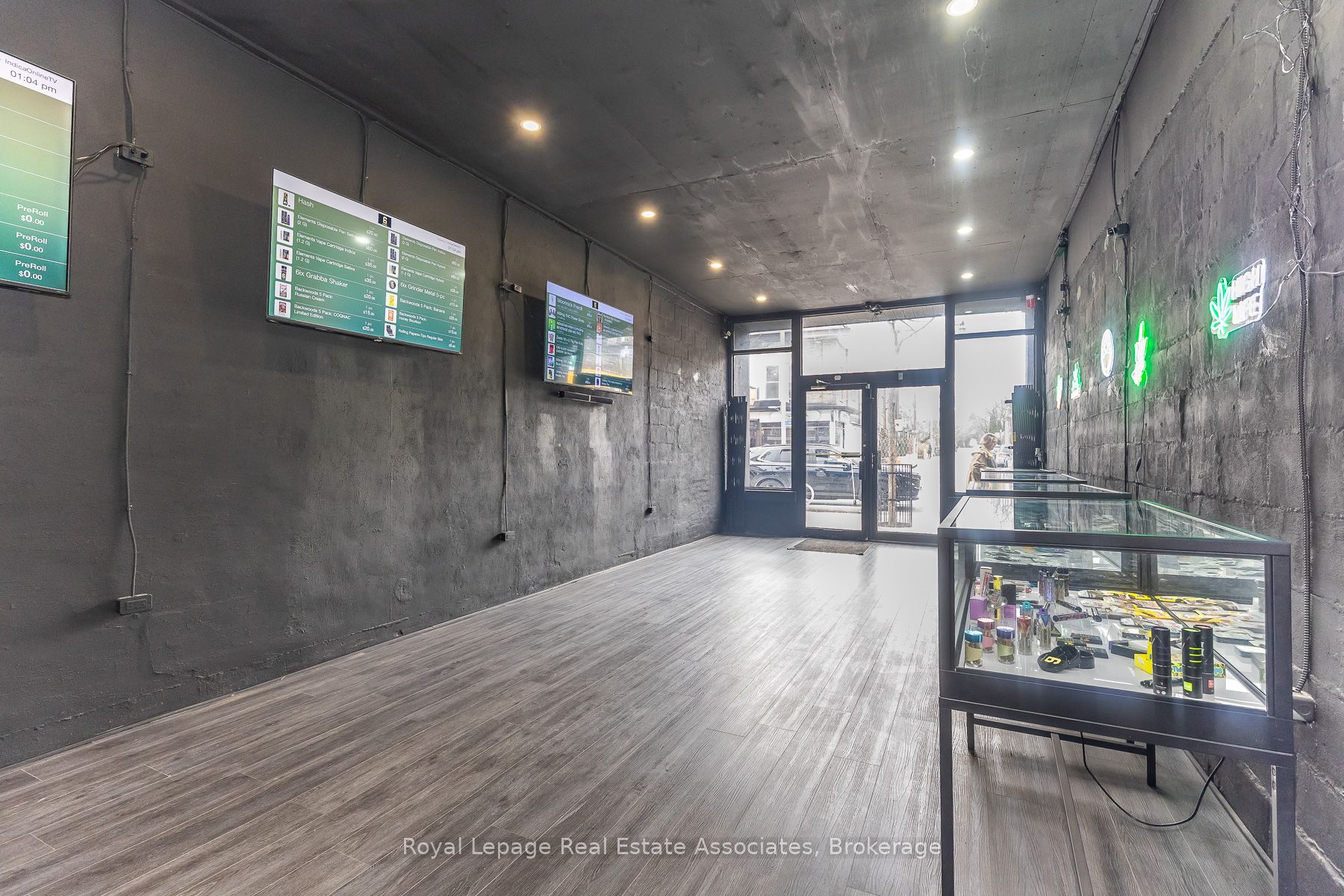 863 Bloor Street W Property Photo 6