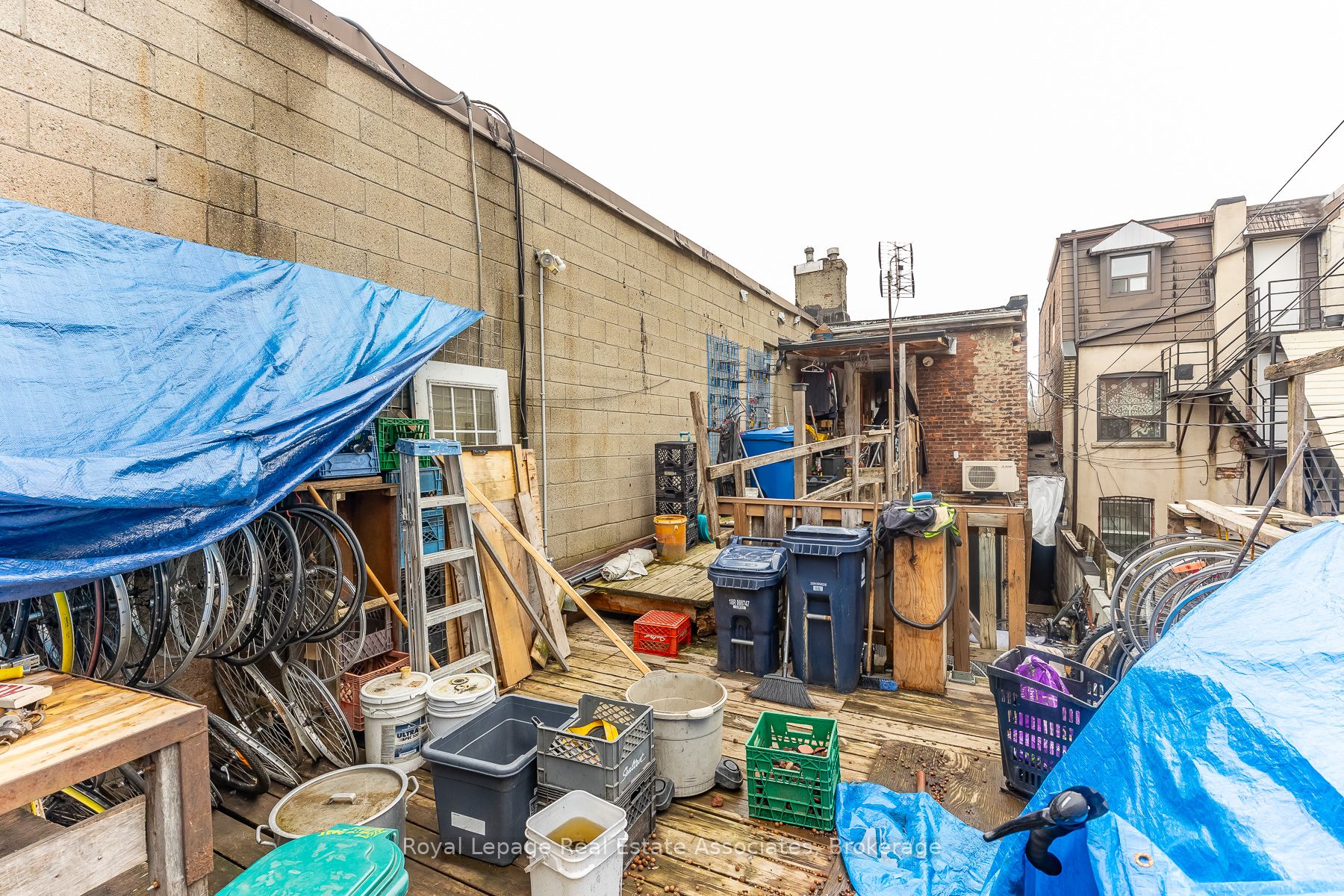 863 Bloor Street W Property Photo 12