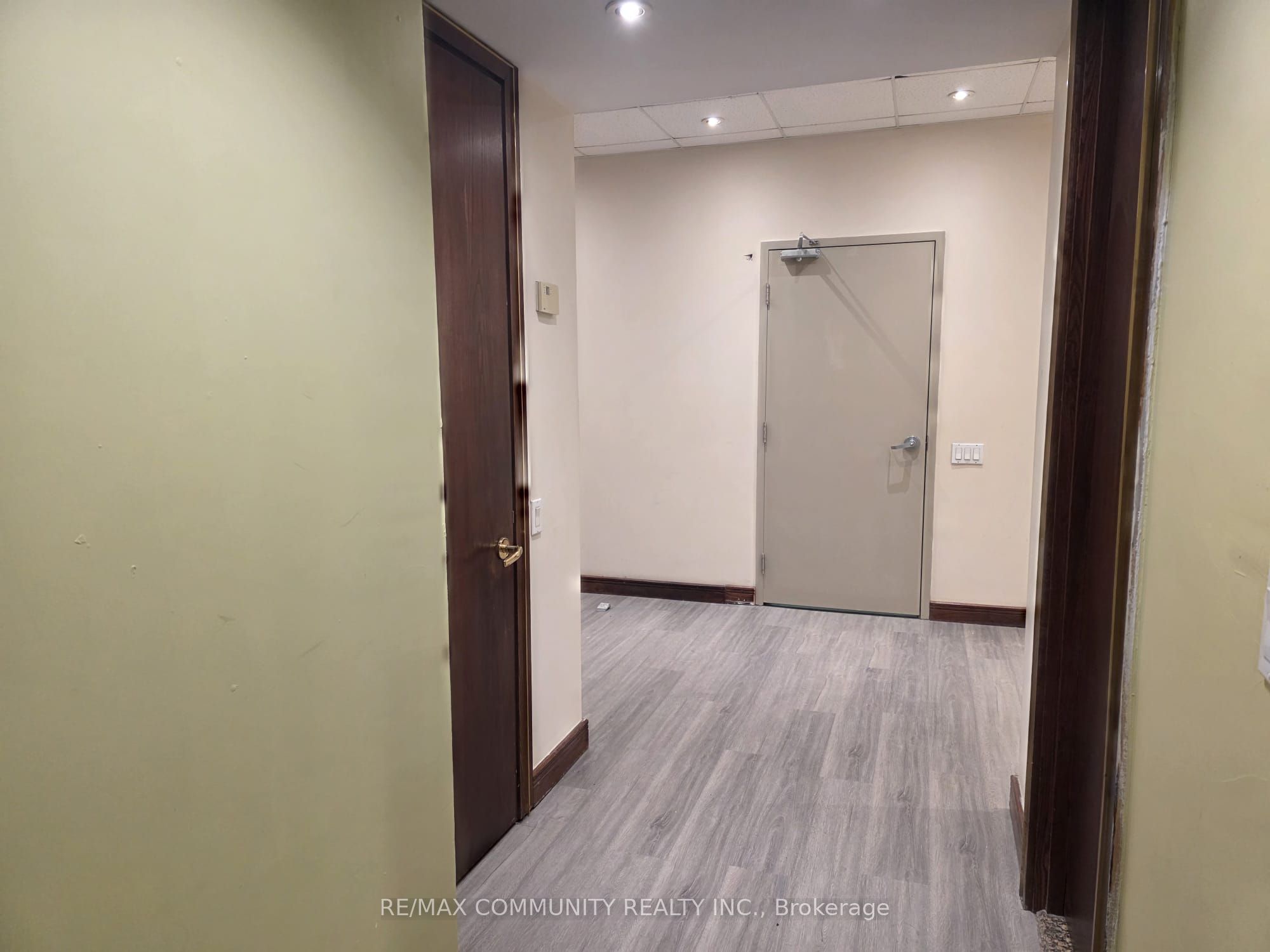 250 Sheppard Avenue E 303 Property Photo 3