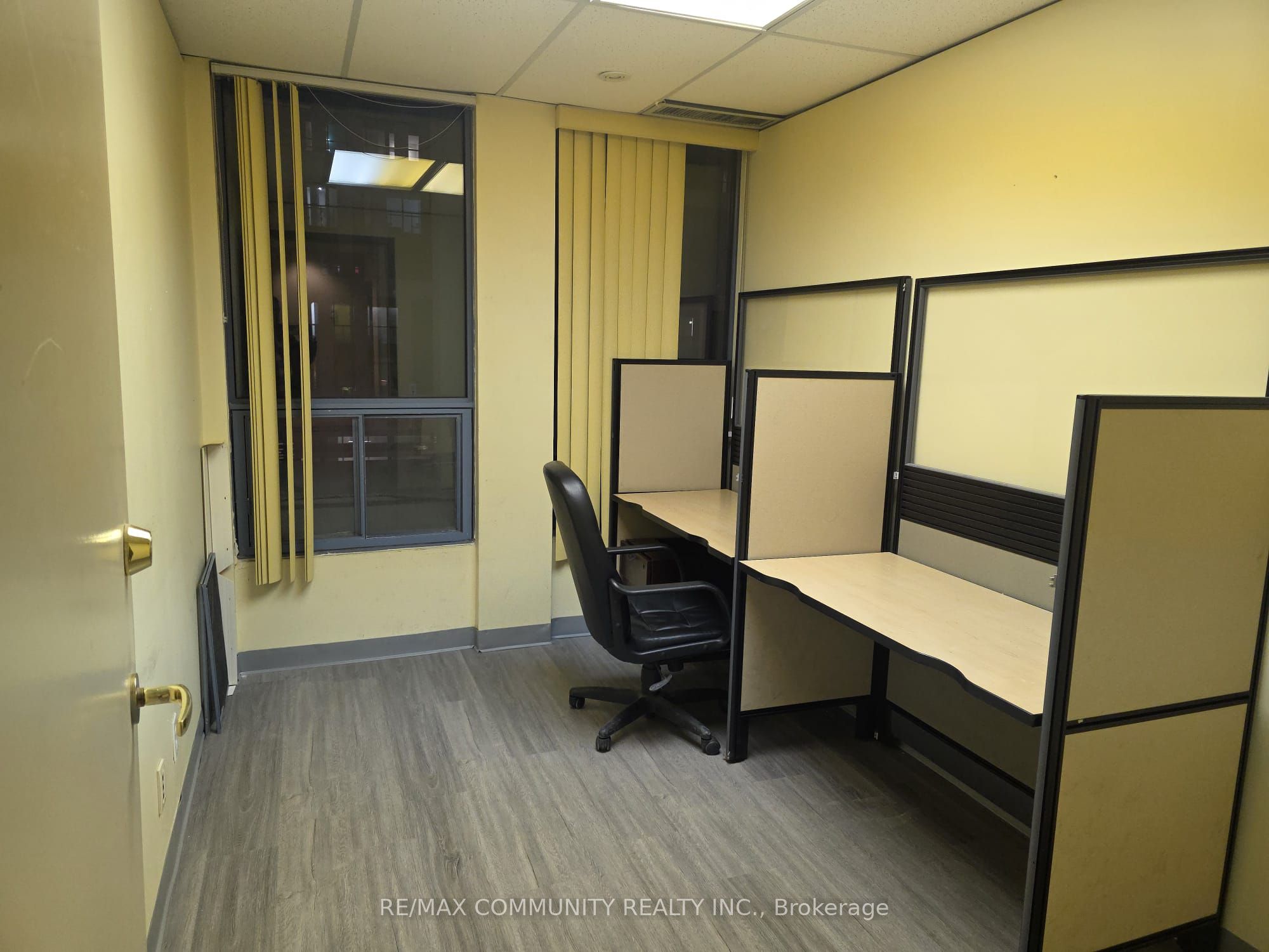 250 Sheppard Avenue E 303 Property Photo 7
