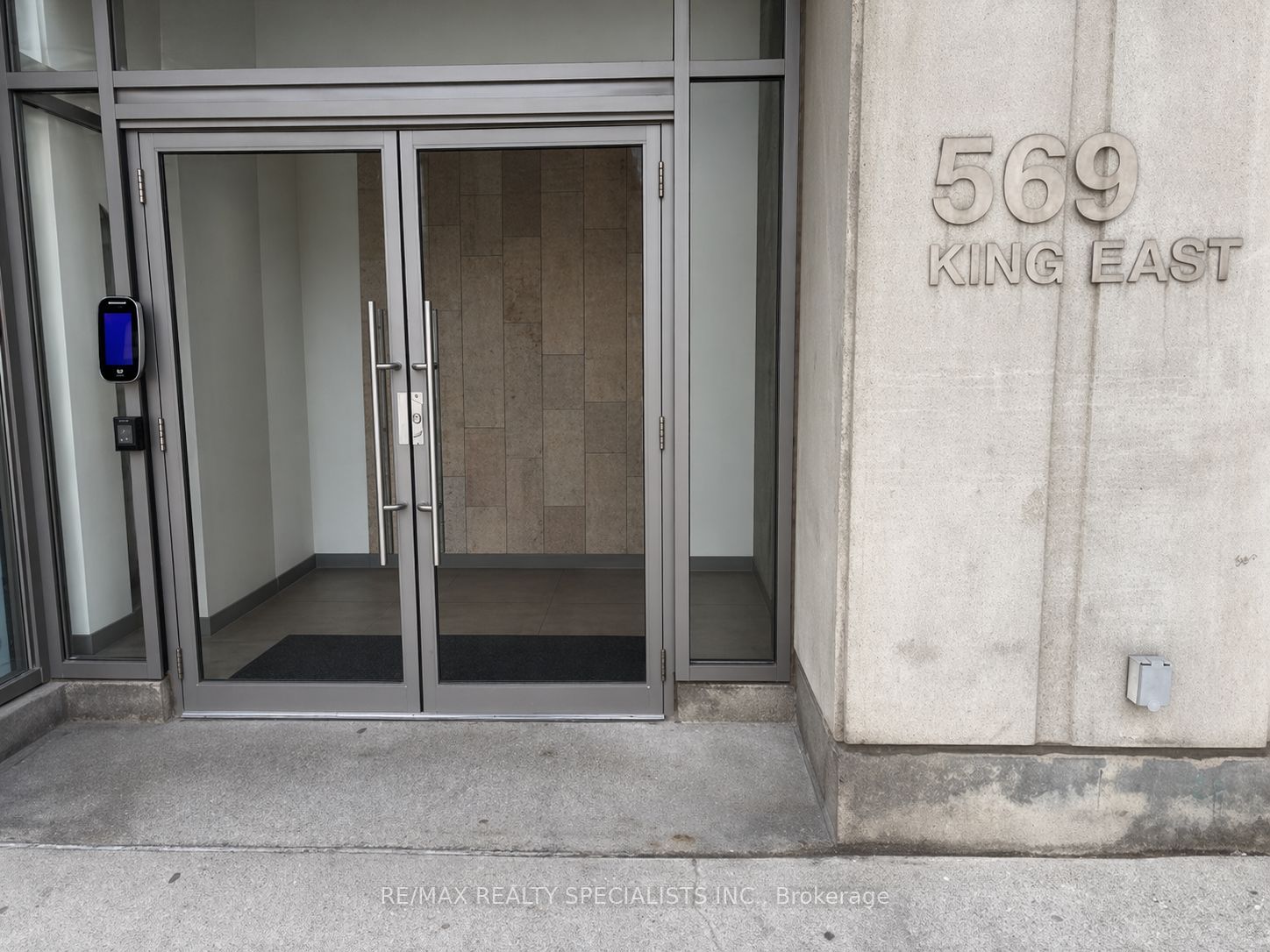 569 King Street E 301
