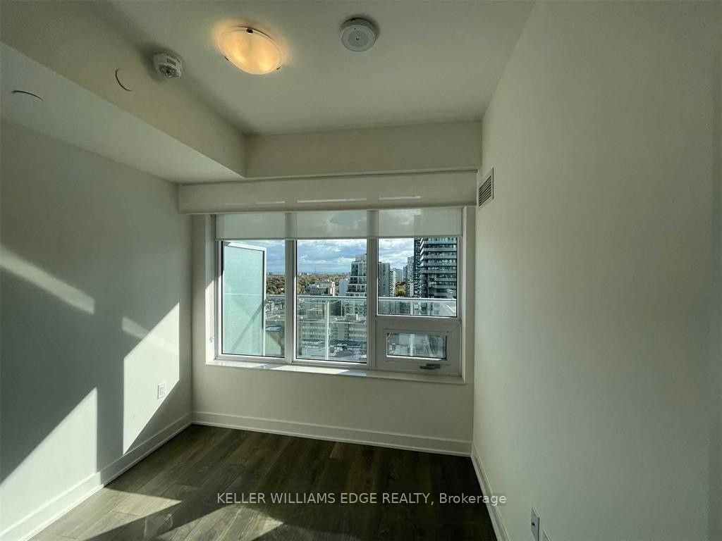 195 Redpath Avenue 1206 Property Photo 3