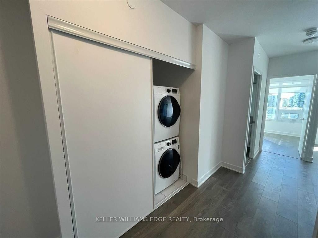 195 Redpath Avenue 1206 Property Photo 9