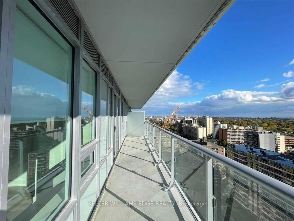 195 Redpath Avenue 1206 Property Photo 11