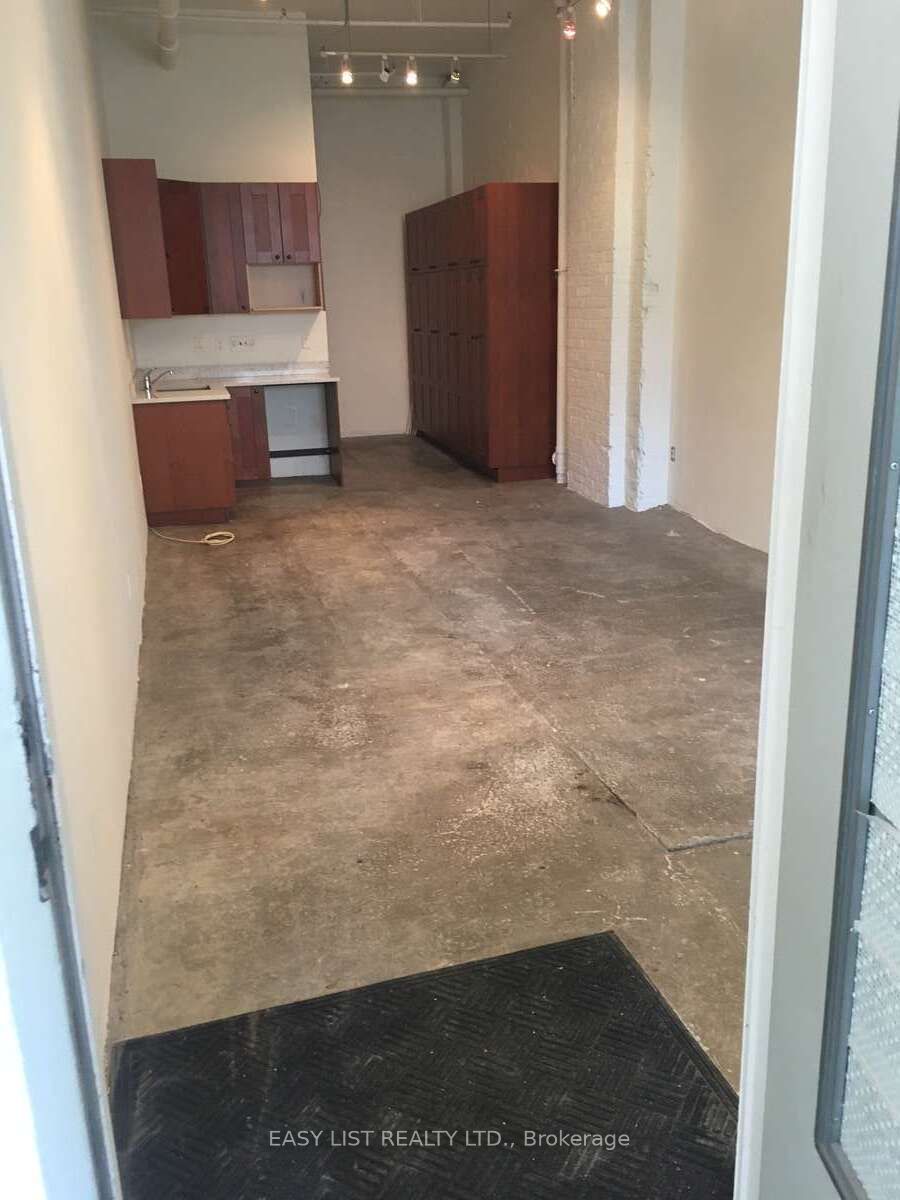 198 Walnut Avenue 2 Property Photo 3