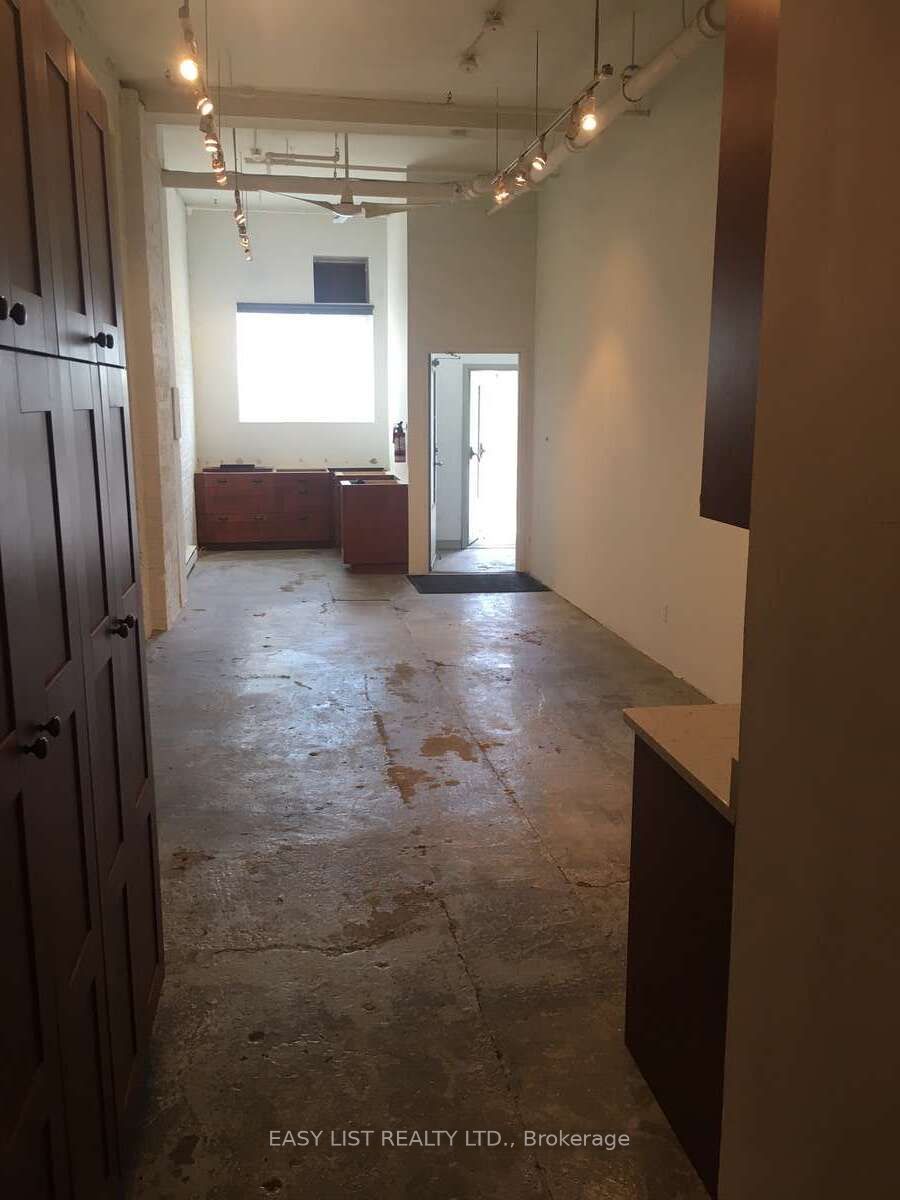198 Walnut Avenue 2 Property Photo 5