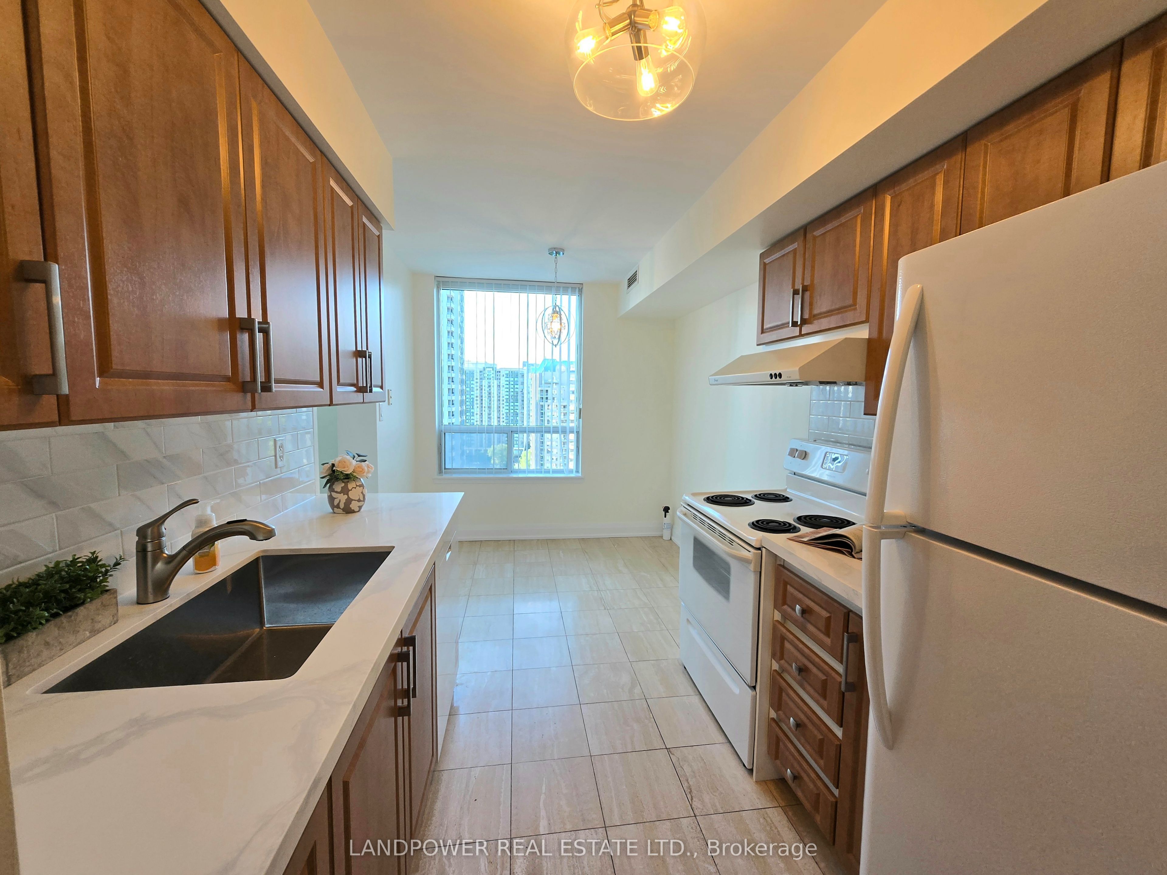 18 Hillcrest Avenue 2110 Property Photo 10