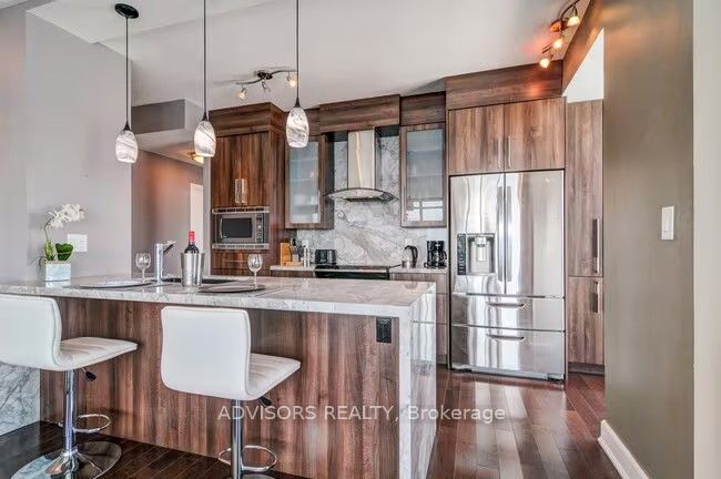 219 Fort York Boulevard Lph 3702 Property Photo 15