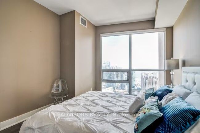 219 Fort York Boulevard Lph 3702 Property Photo 22