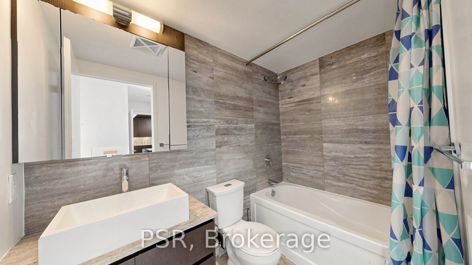 10 Capreol Court 2101 Property Photo 27