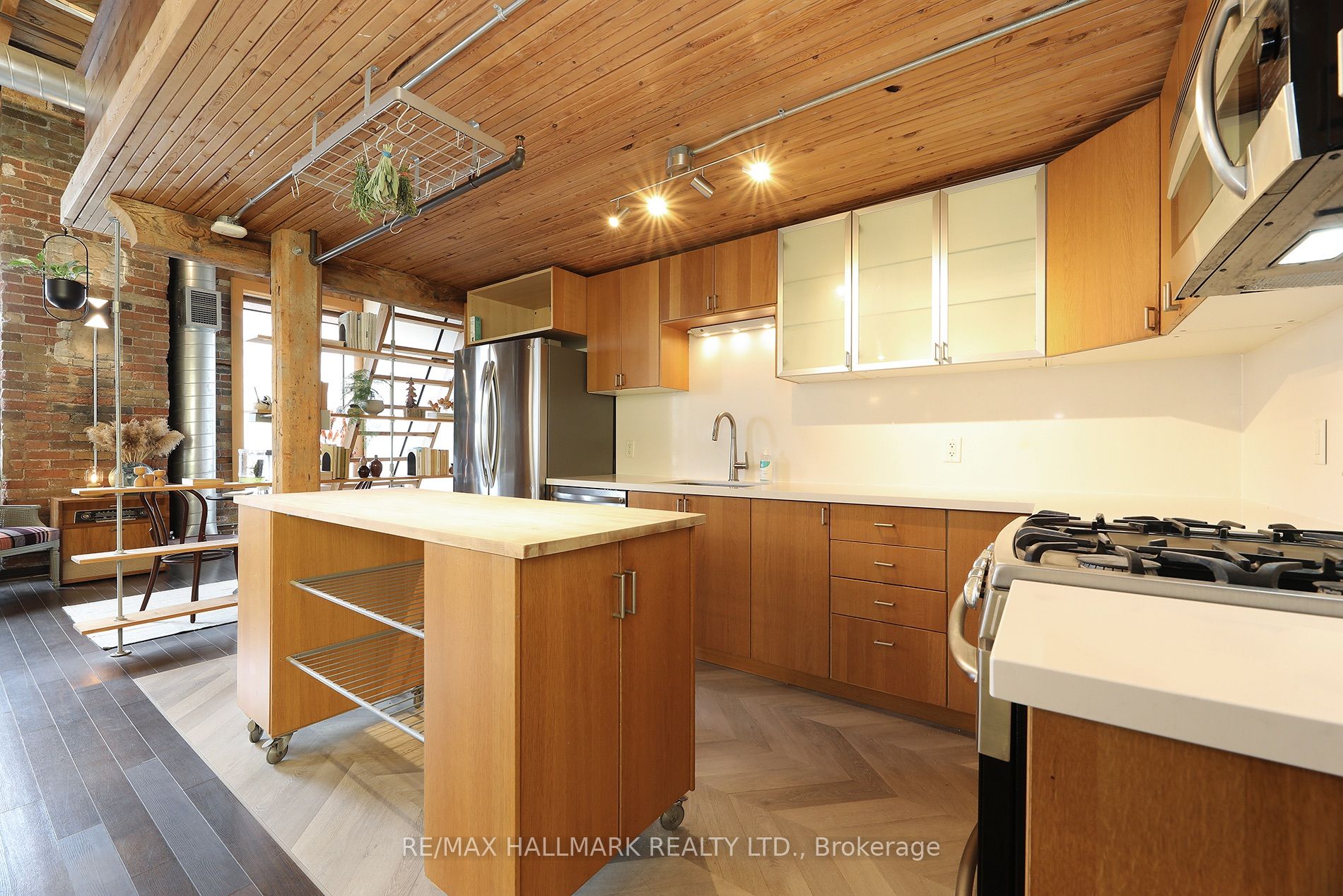 189 Queen Street E 7 Property Photo 20