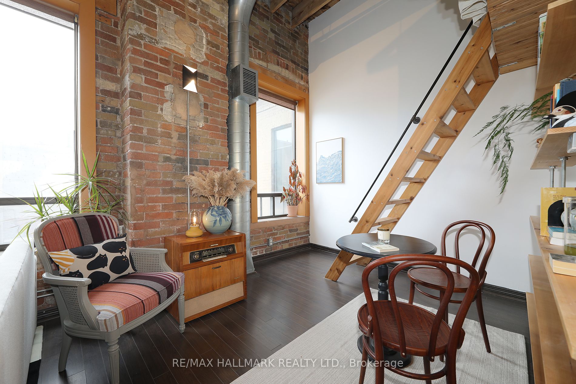 189 Queen Street E 7 Property Photo 26
