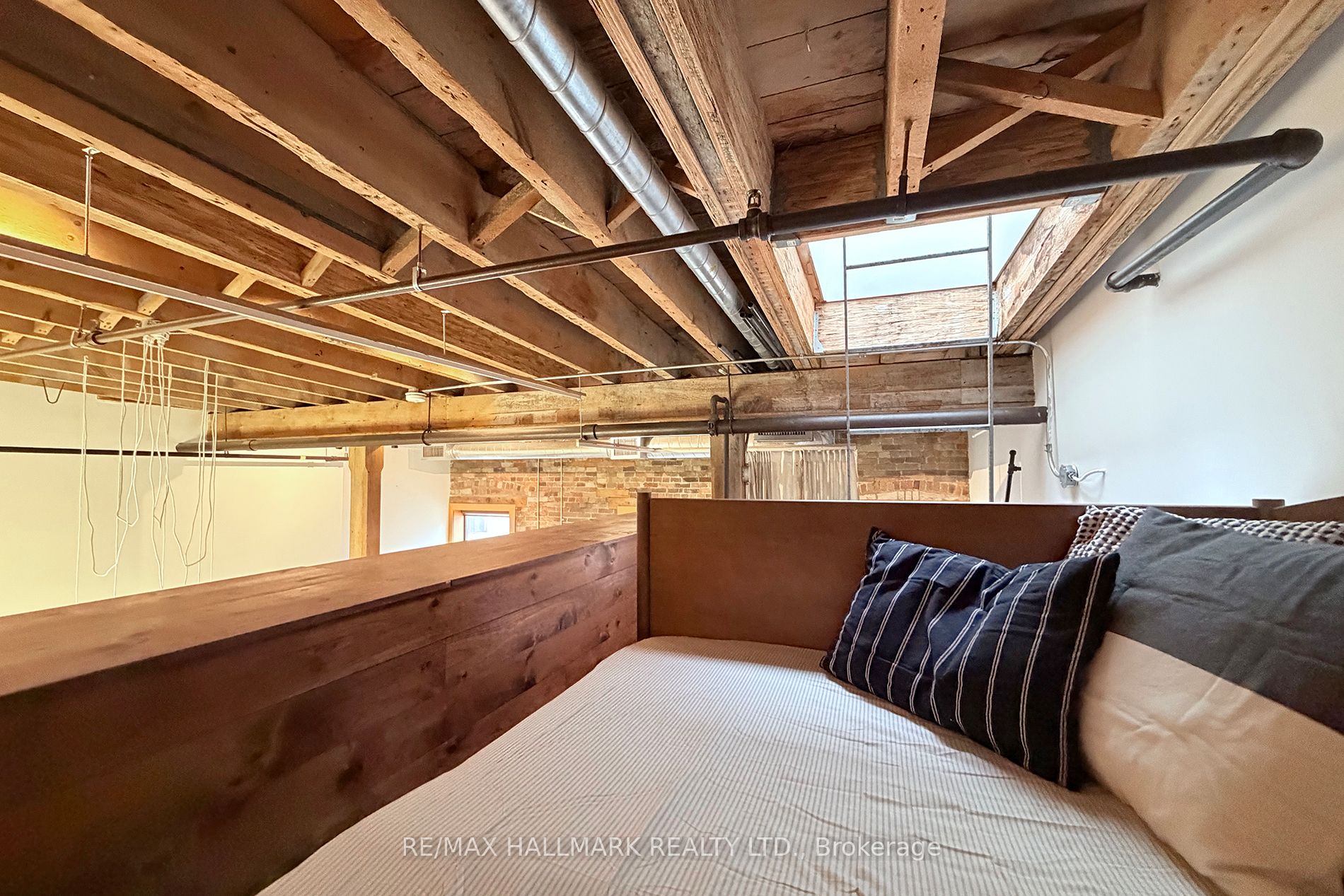 189 Queen Street E 7 Property Photo 31