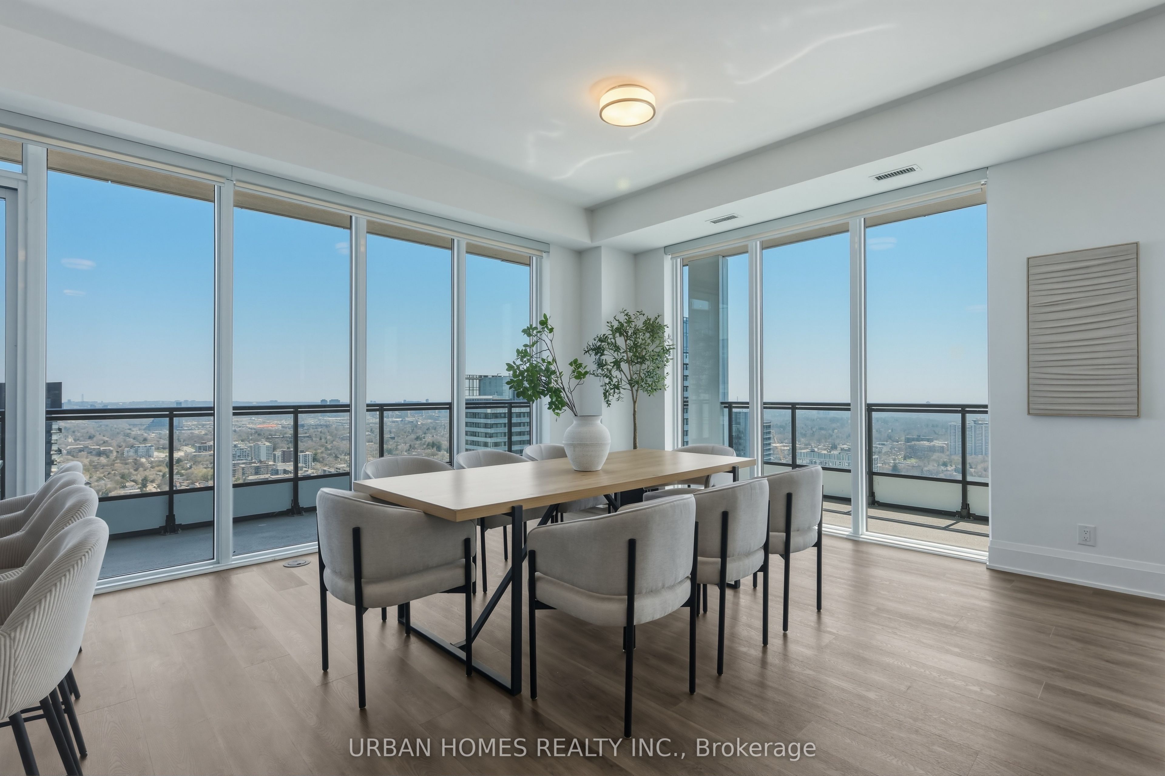65 Broadway Avenue 3602 Property Photo 4