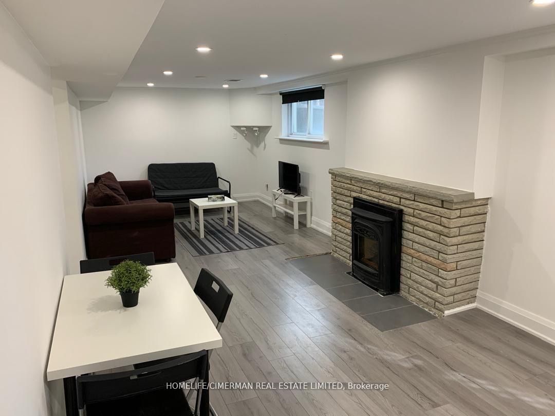 106 Holcolm Road Basement Property Photo 1