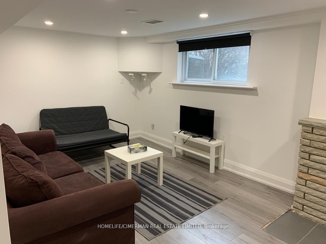 106 Holcolm Road Basement Property Photo 2