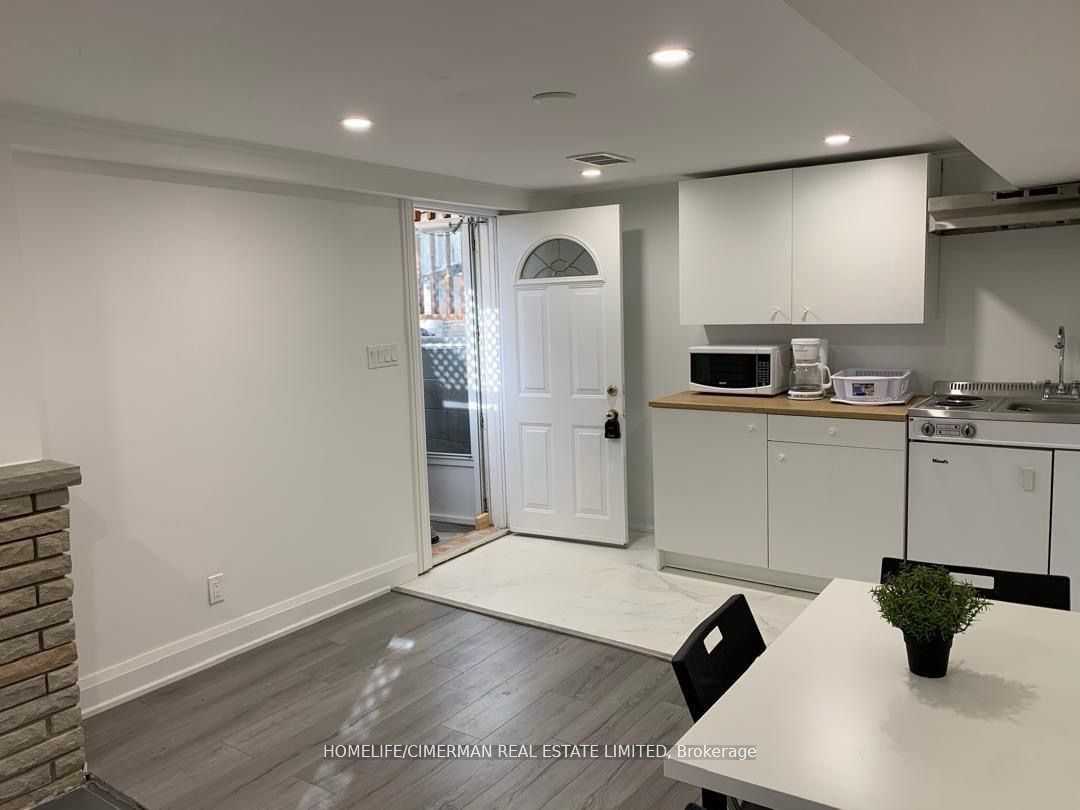 106 Holcolm Road Basement Property Photo 4