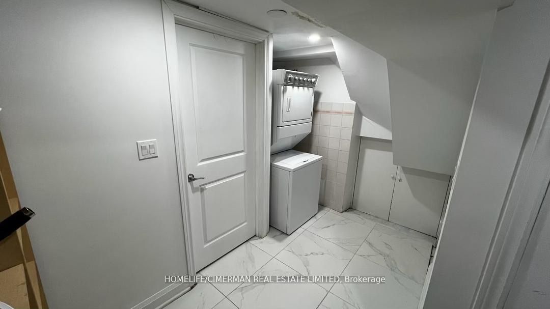 106 Holcolm Road Basement Property Photo 6