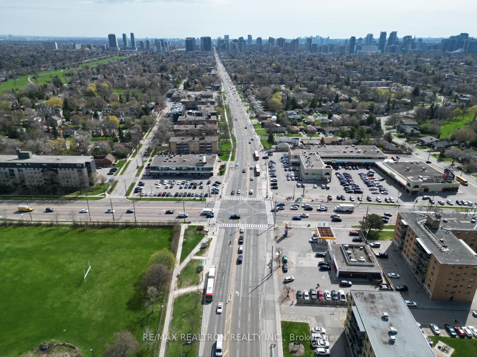 4926 Bathurst Street Property Photo 4