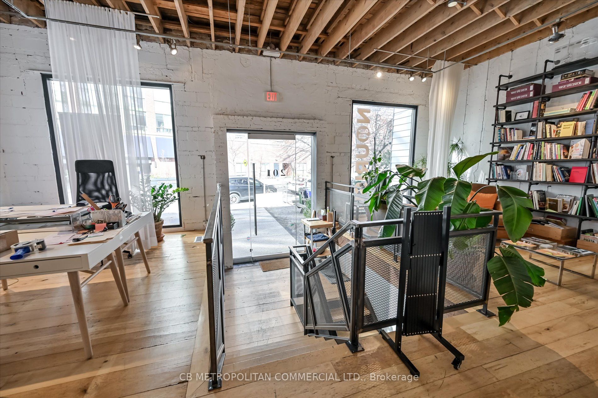 201 Niagara Street Property Photo 4