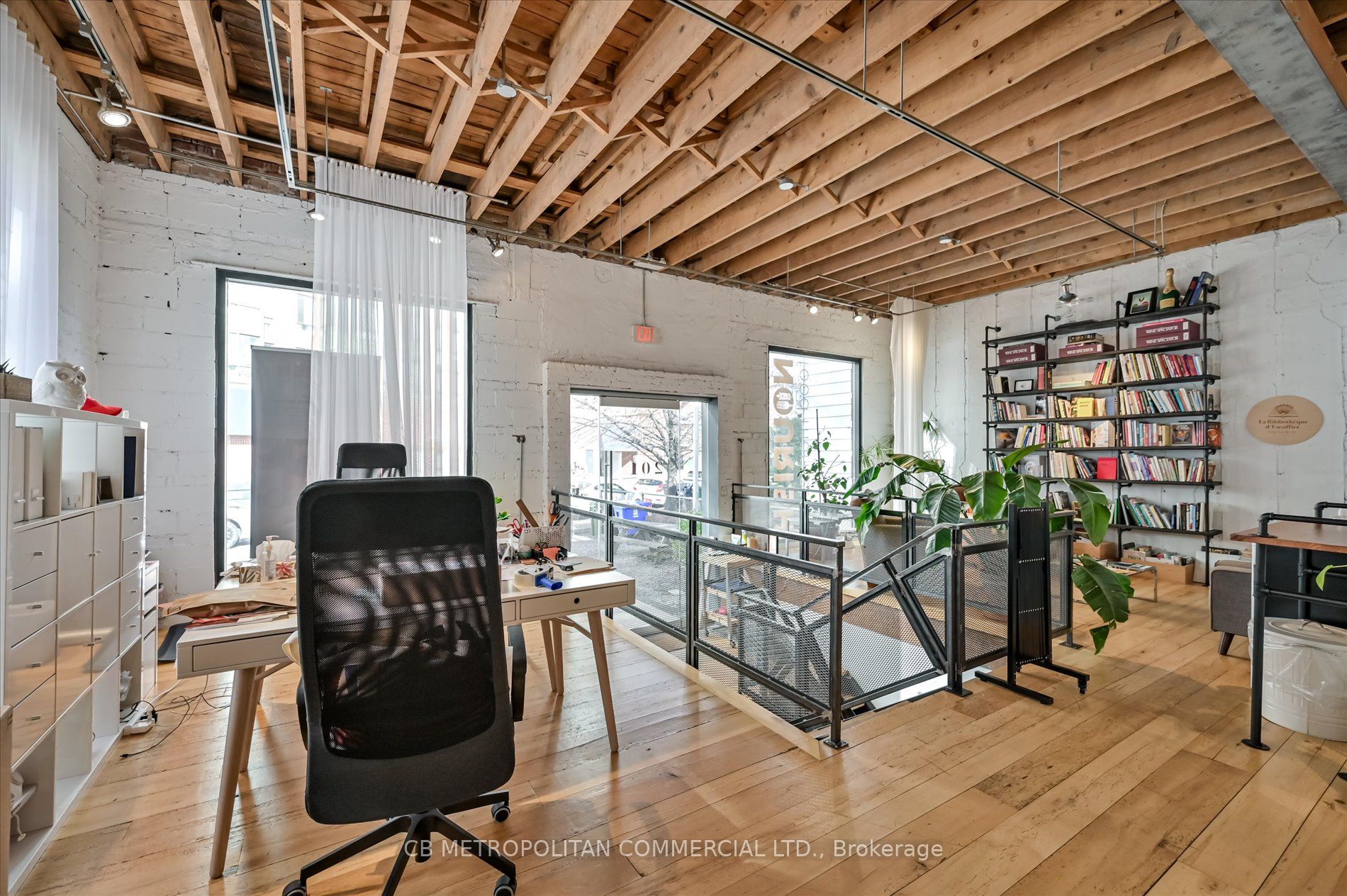 201 Niagara Street Property Photo 5