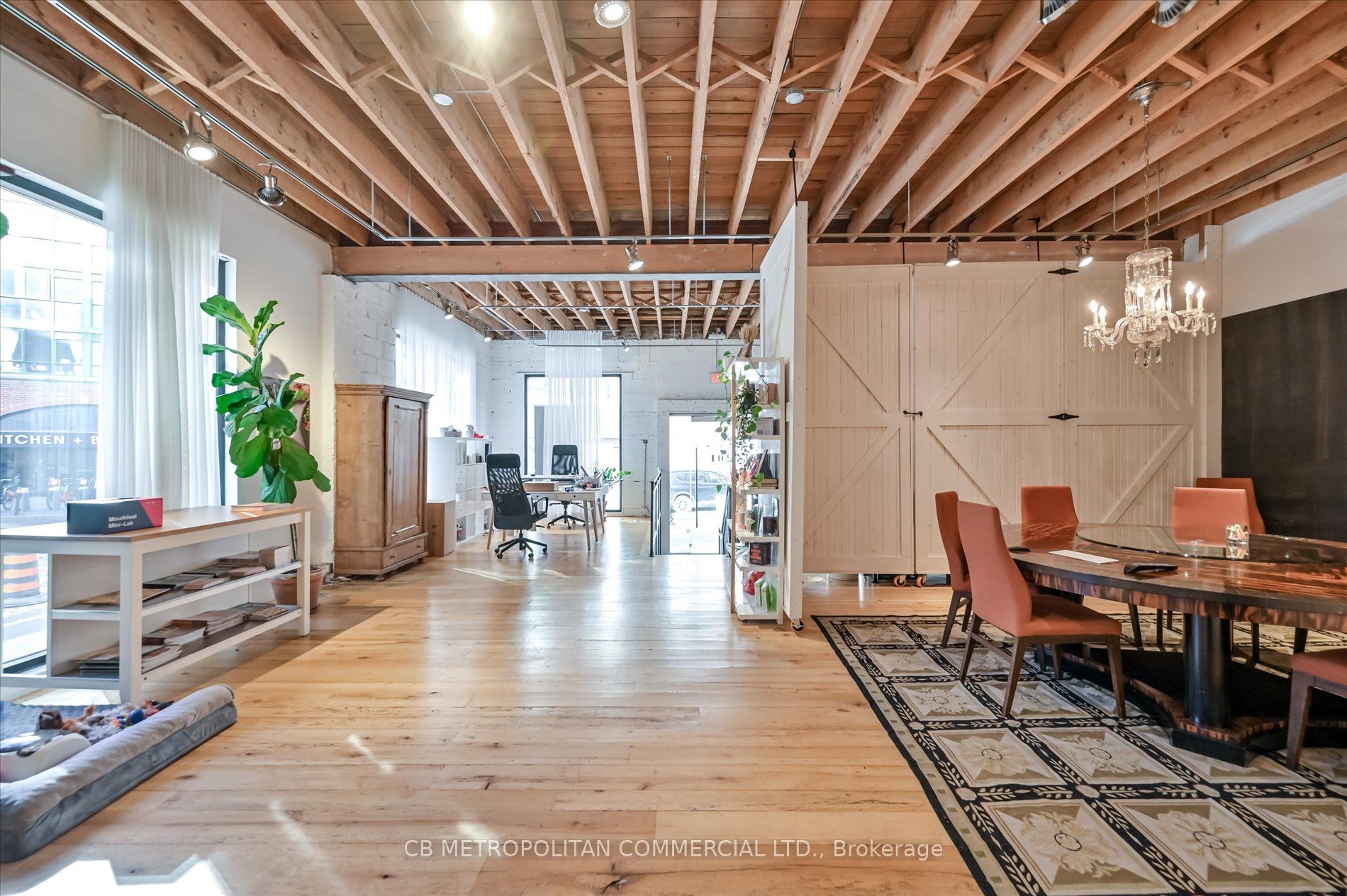 201 Niagara Street Property Photo 9