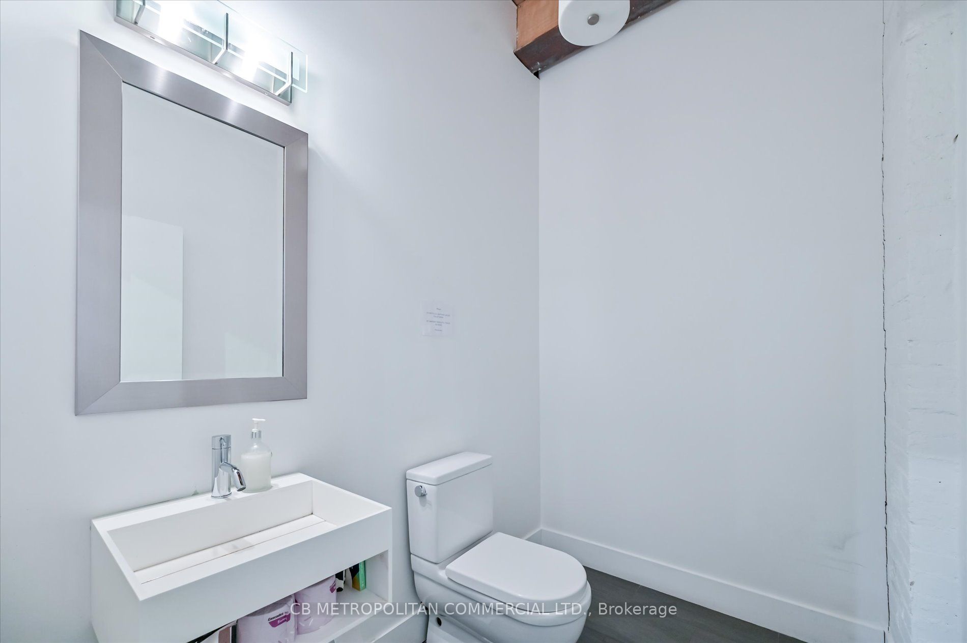 201 Niagara Street Property Photo 28