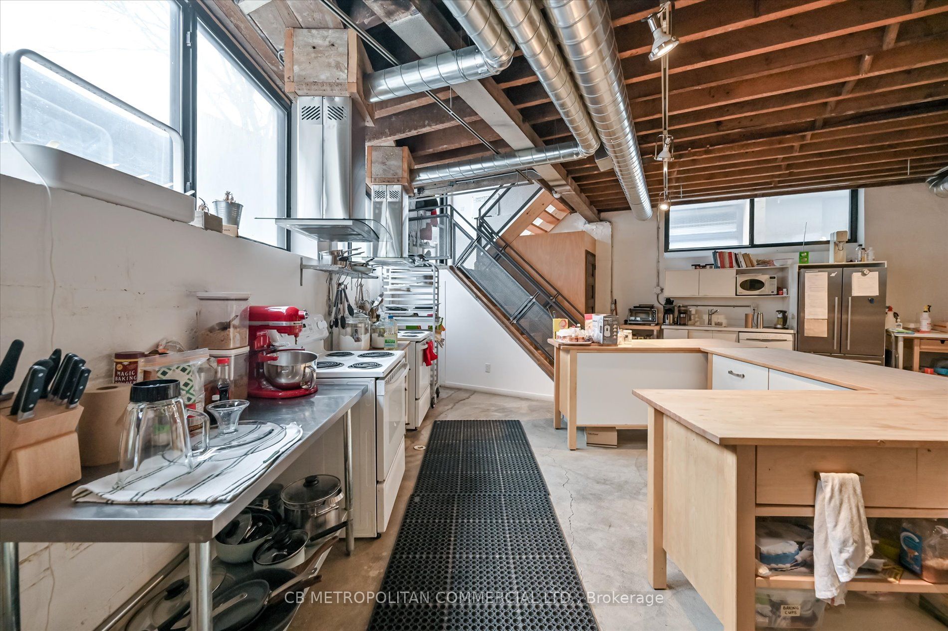 201 Niagara Street Property Photo 32