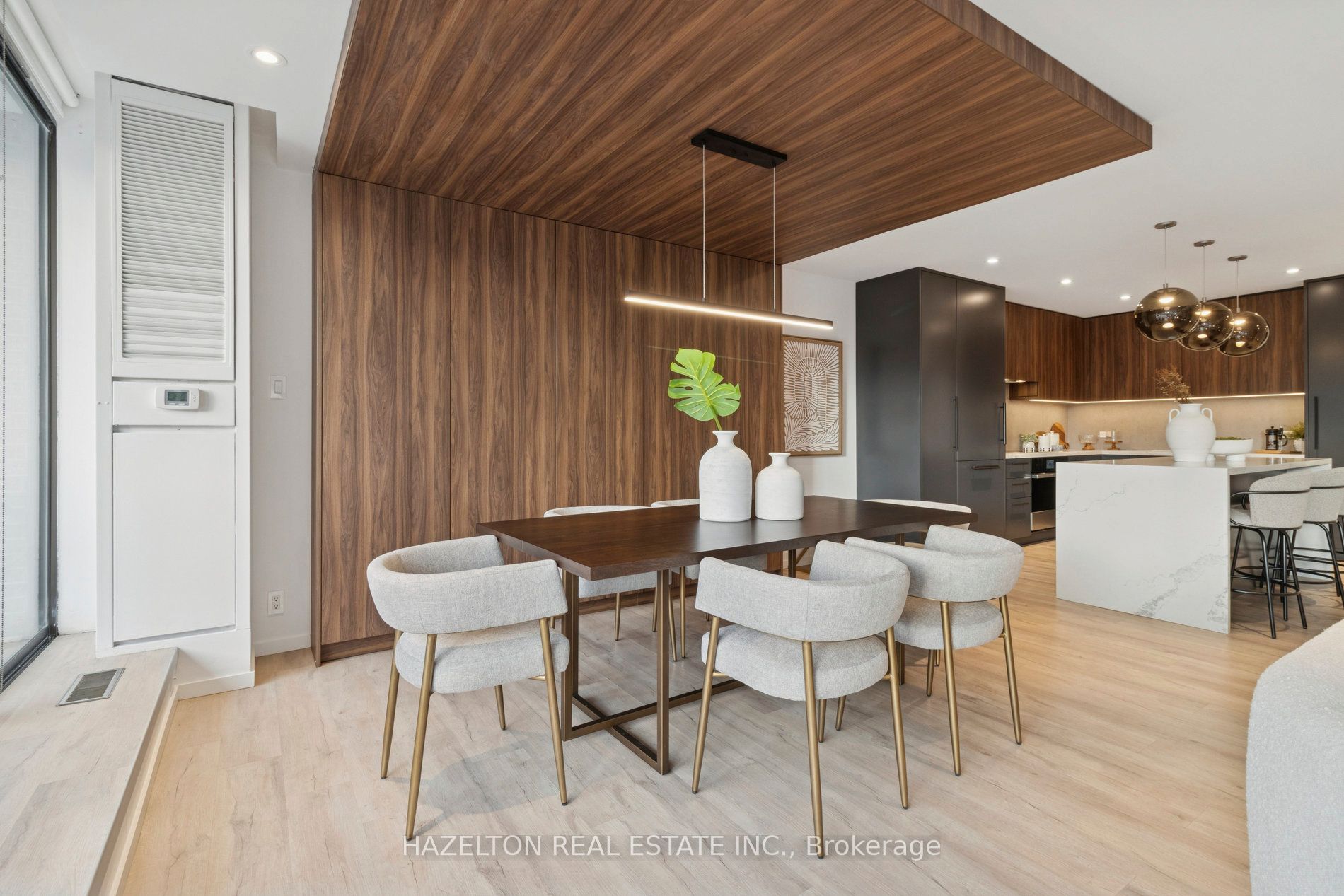 55a Avenue Road 405 Property Photo 6
