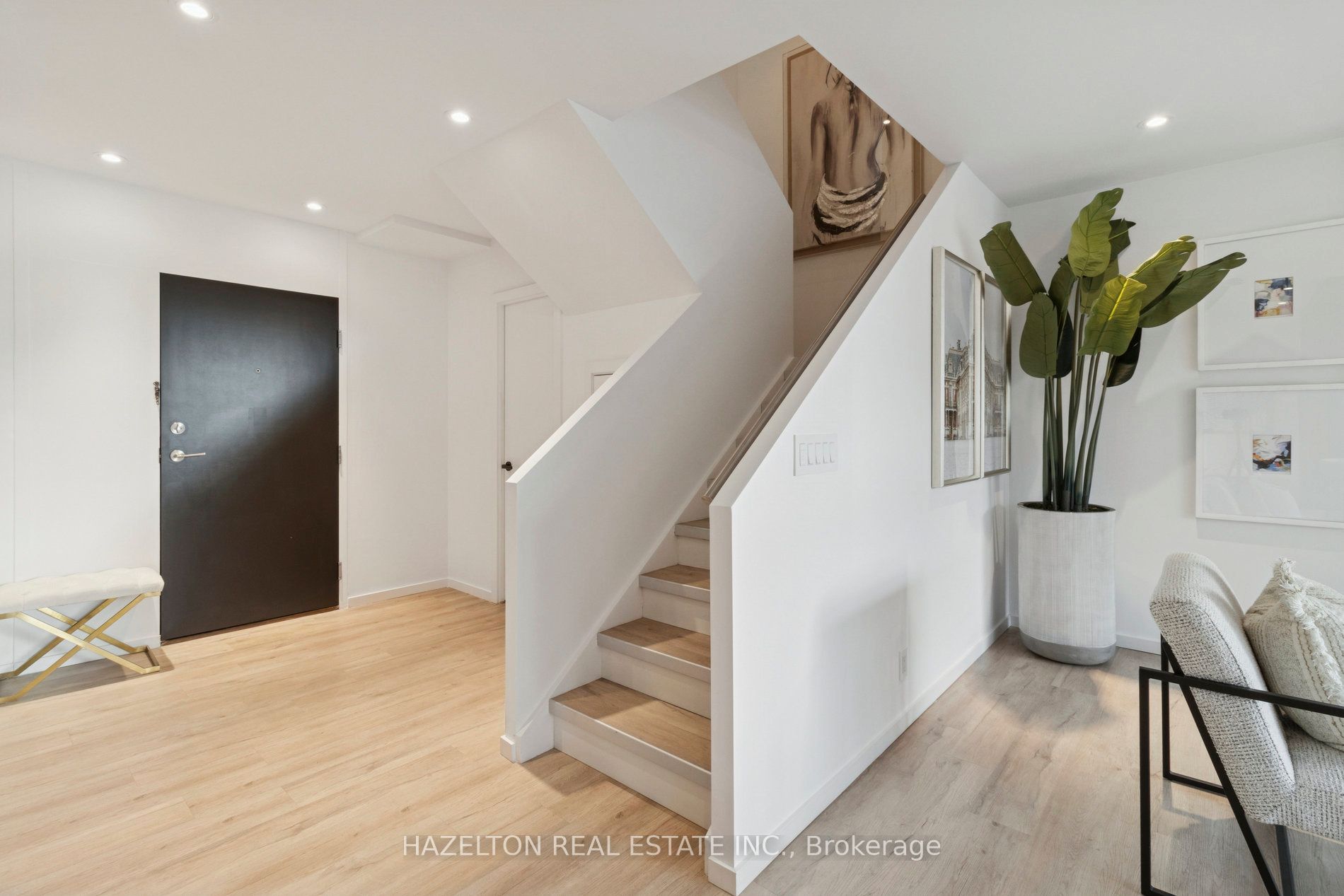 55a Avenue Road 405 Property Photo 13