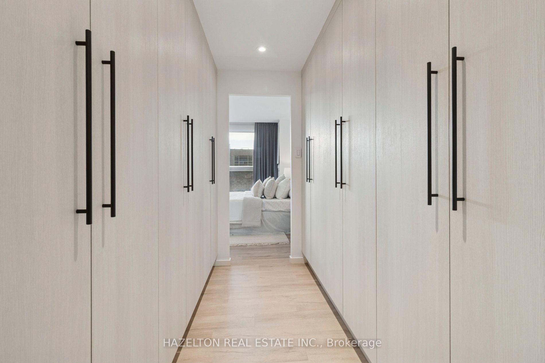 55a Avenue Road 405 Property Photo 19
