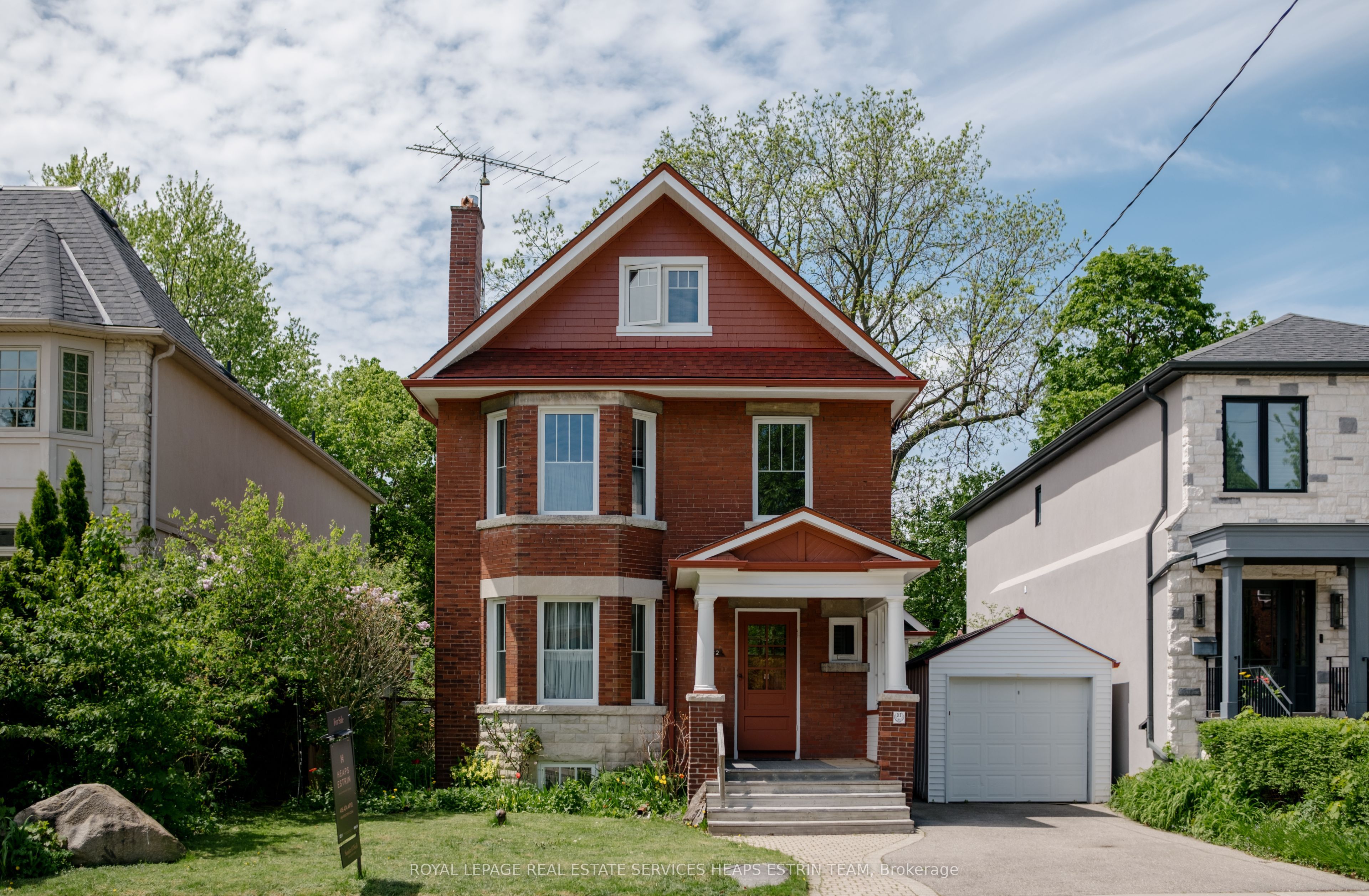 32 Belcourt Road