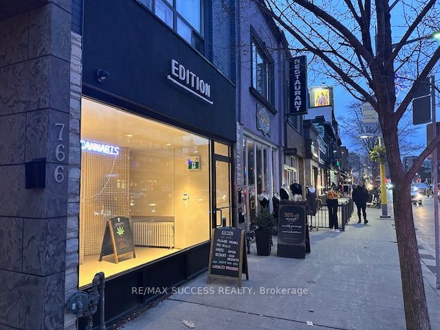 764 St Clair Avenue W Property Photo 6