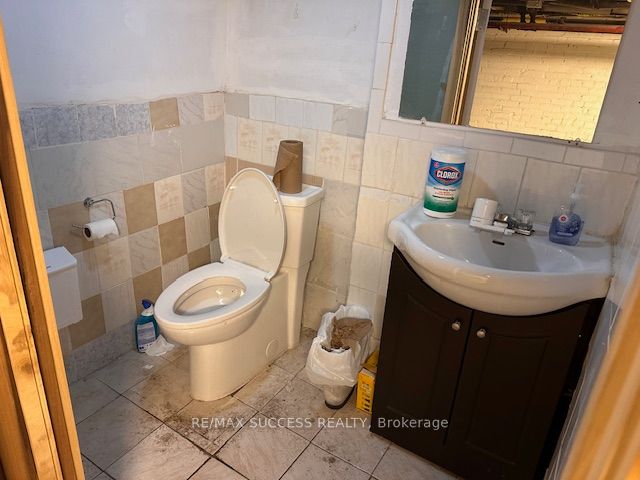 764 St Clair Avenue W Property Photo 29