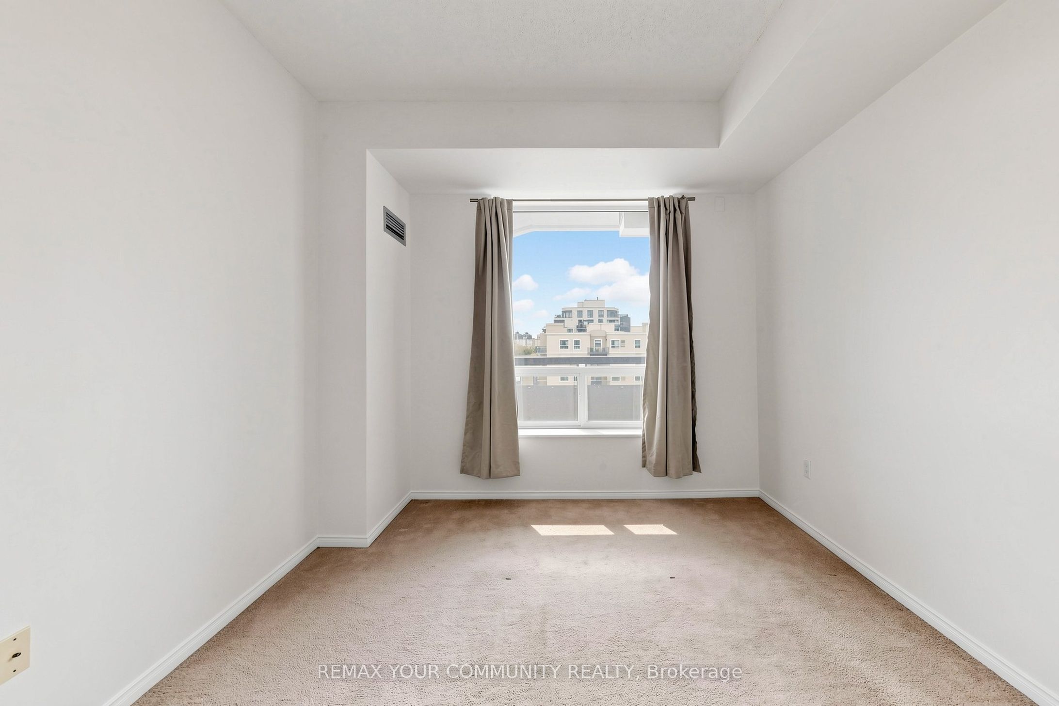 800 Sheppard Avenue W 506 Property Photo 11